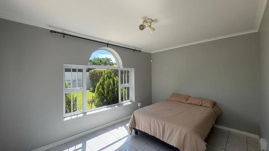 To Let 3 Bedroom Property for Rent in Capri Western Cape